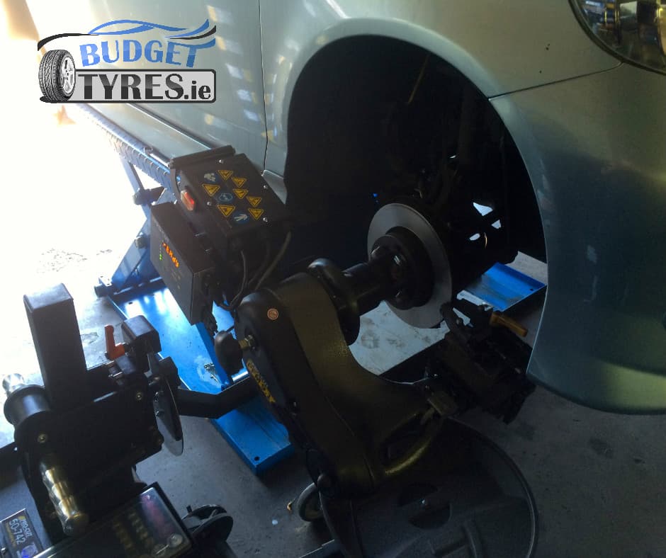car with brake skimming machine